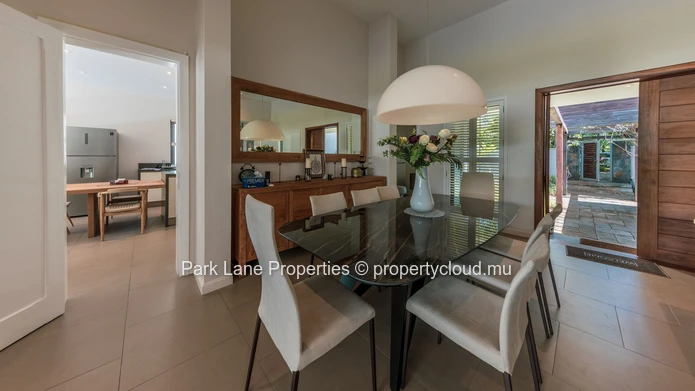 6-Bedroom Villa with Pool and Garden Views – Anahita, Beau Champ