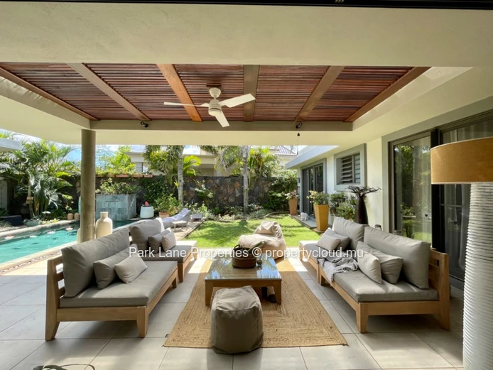 Splendide villa RES au sein d'un complexe résidentiel à vendre !