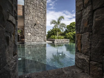 5 Bedroom Villa