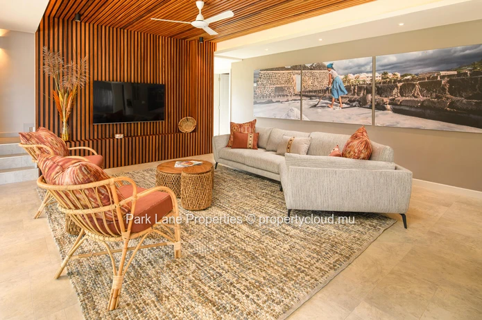 Contemporary fully furnished golf villa for sale in the heart of Heritage Villas Valriche 
