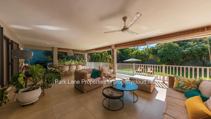 Villa familiale dans un quartier résidentiel à vendre à Saint Antoine.