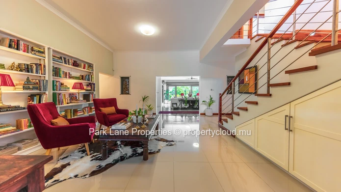 Exceptional IRS villa in contemporary living
