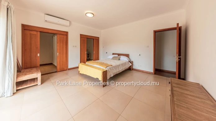 Magnificent family Villa with Mountain View, near Black River National Park