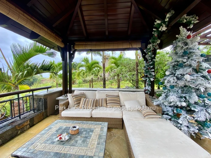 Prestigieuse villa IRS avec vue dégagée et parfaites finitions