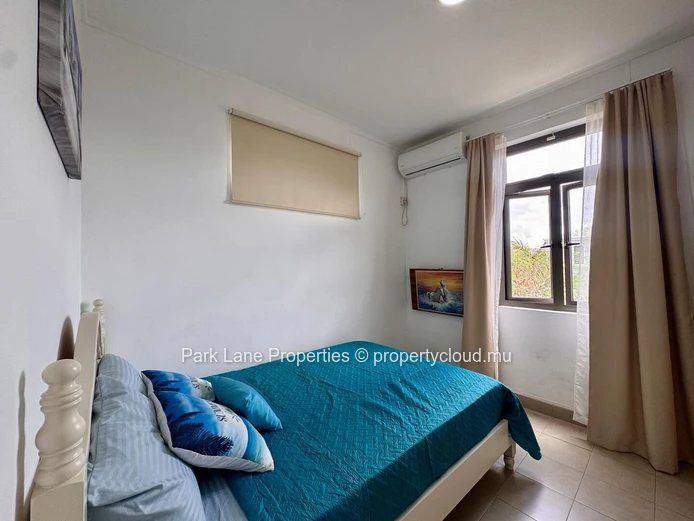 Family home with pool in quiet area