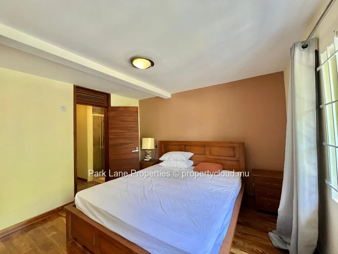 Elegant furnished home renovated recently with pool & garden in prime Floréal Location