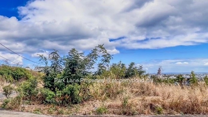 terrain résidentiel de 348 m2 situé dans un quartier recherché de Coromandel,