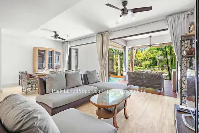 Luxury IRS duplex in Marina!