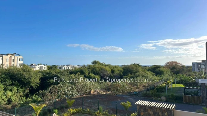 Beautifully furnished 3-Bedroom Apartment With Great Views