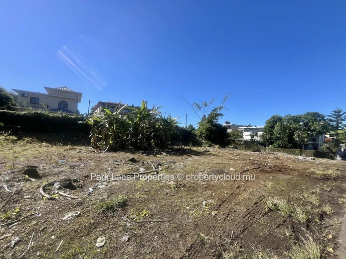 Hidden gem in the heart of Curepipe – Spacious plot on prestigious Lees Street