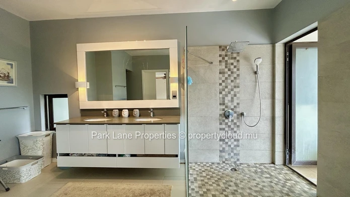 Villa unique de 4 chambres à quelques pas de la plage de Tamarin