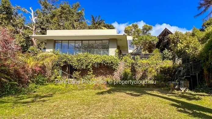 Exceptional Property in Floréal – Elegance, Space and Versatility