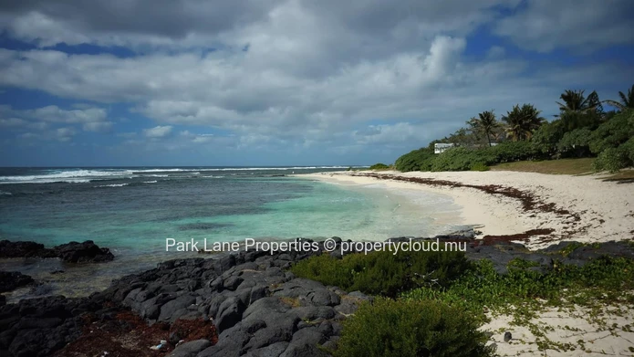Hermitage Beach Apartments – A Serene 3-Bedroom Oceanfront Escape