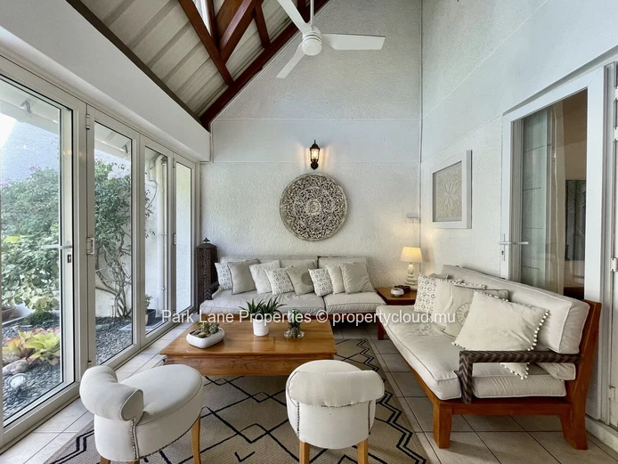 For Sale: Duplex with Private Pool in Bain Boeuf