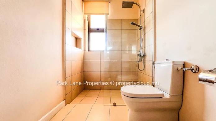 Penthouse Contemporain à Vacoas – Confort, Espace et élégance