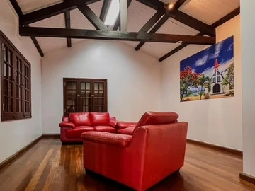 11 Bedroom House
