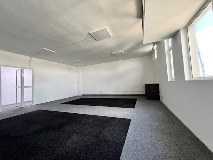 Espace de Bureau Idéal au Cœur d'un Quartier Dynamique