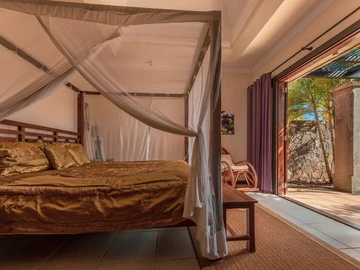 4 Bedroom Villa