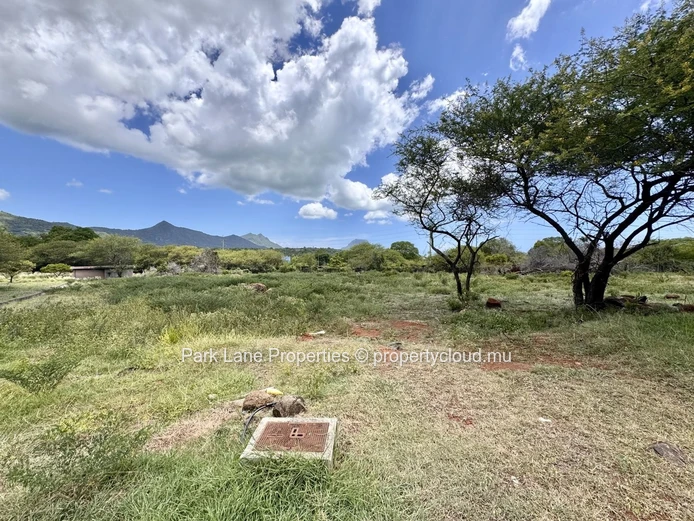 Beautiful plot in gated estate 