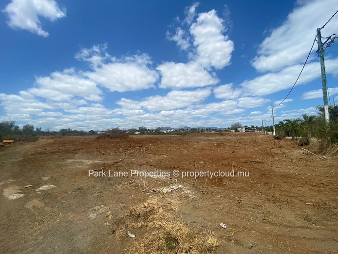 Nice plot of land in a gated morcellement 