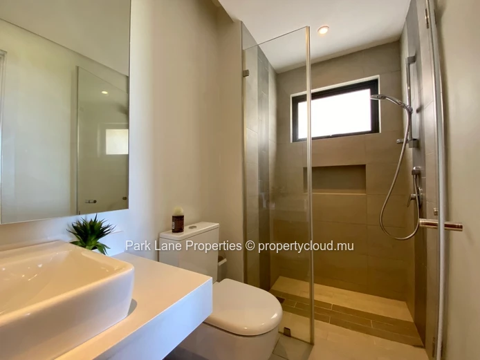 Duplex contemporain avec cachet