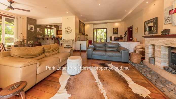 Stunning Villa with Private Pool in the Heart of the Heritage Villas Valriche Golf Estate, Mauritius