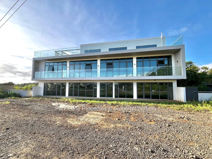 Prime Retail Space in Vivea Business Park: Your Gateway to Smart City Commerce