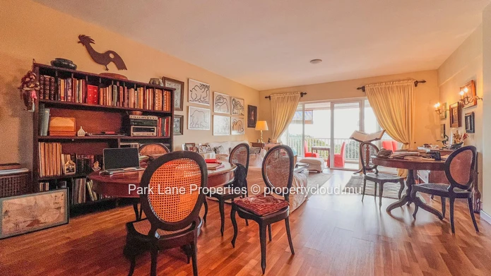 Bright and comfortable apartment in a prime location in Floreal