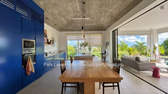 Exquisite Architect-Designed Home for rent in Mont Piton.