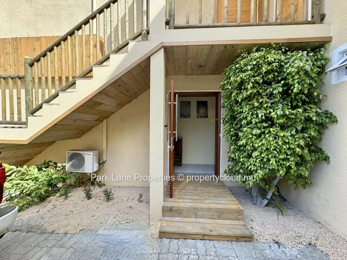 Stunning Furnished Apartment with Pool in Rivière Noire
