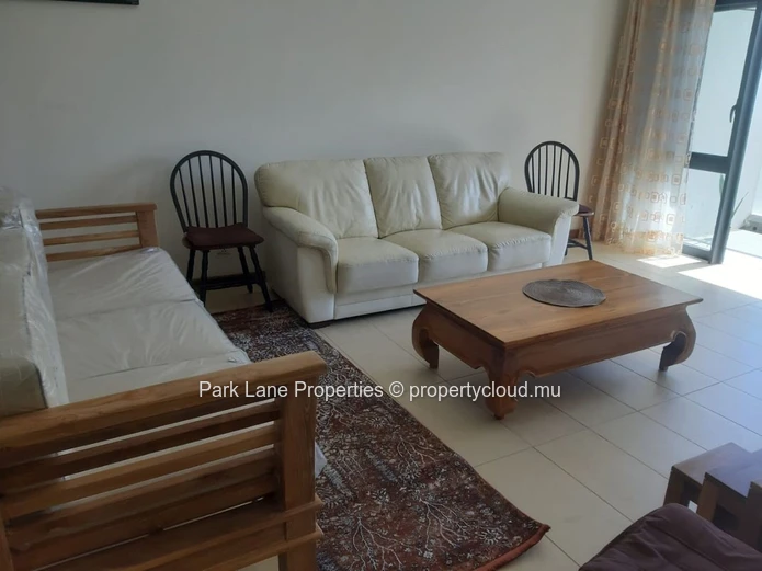 Contemporary Elegance in Hillcrest Sondac: Luxury Apartment with Exclusive Amenities