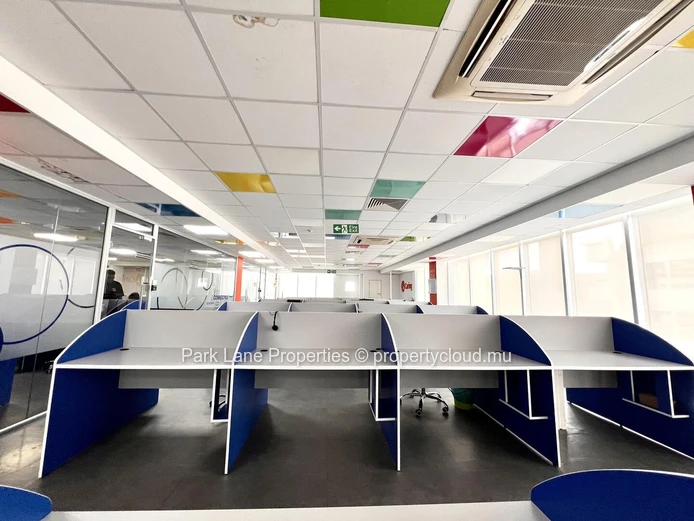 Office space on the 5th Floor in Ebene: Flexible and Convenient