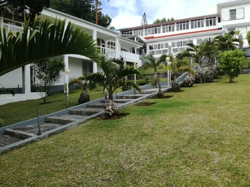 Maison de 8 Chambres