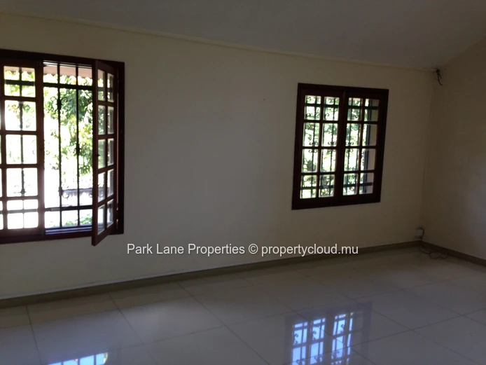 Prime commercial property in Moka – High visibility location ideal for offices or medical centre