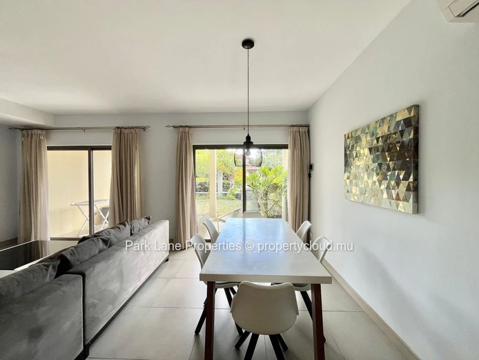 Three-Bedroom Townhouse-Duplex in a Residential Area of Trianon