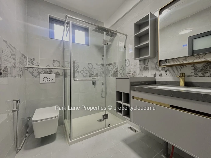 7-Bedroom House in Riambel with Private Pool, 5 Minutes from the Beach