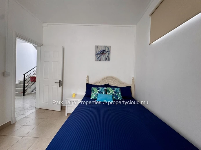 Family home with pool in quiet area