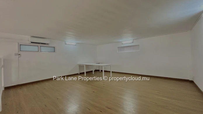 Prime Industrial Building for Sale: Offices, Warehouse Space, Ideal Location