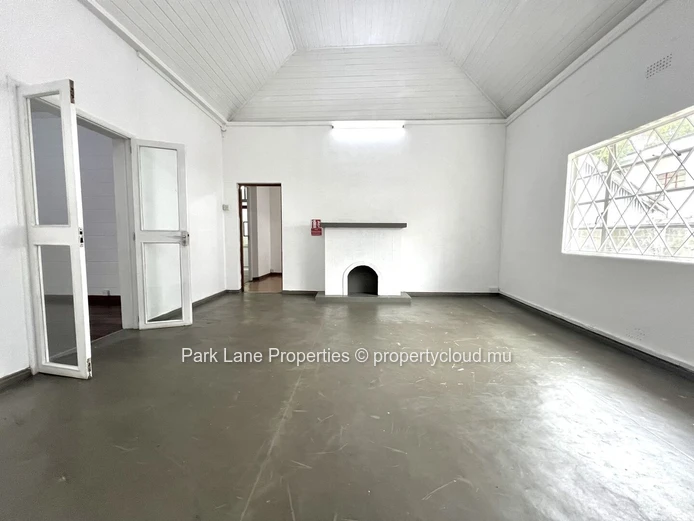 Colonial House in Belle Rose: Ideal Location for Office, School, or Training Center