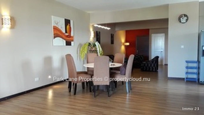 Spacious 3-bedroom apartment with terrace in secure residential complex in Rose Hill