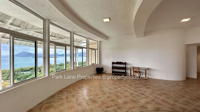  Coastal Colonial Haven with Breathtaking Sea and Mountain Views