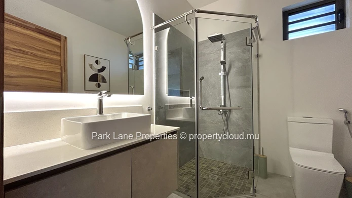 Blue Creek - 3 Bedroom Apartment for Rent 