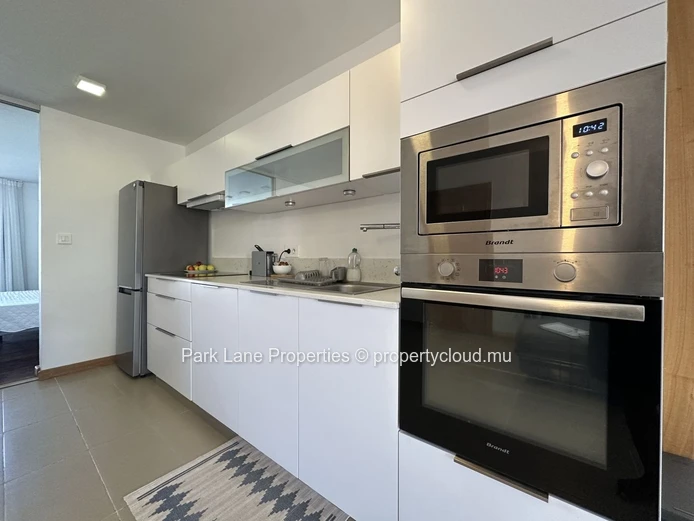 Appartement R+2 à vendre à Mon Choisy.