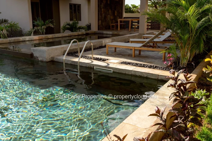 Blue Creek - 3 Bed Ground Floor Apartment for Sale 