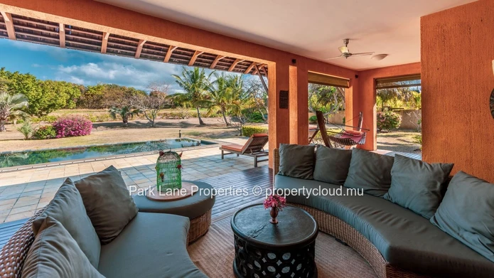 Exquisite IRS villa in the west coast