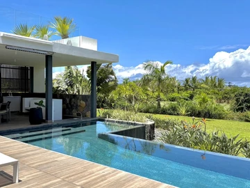 5 Bedroom Villa