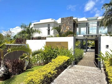 5 Bedroom Villa