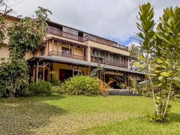 11 Bedroom House
