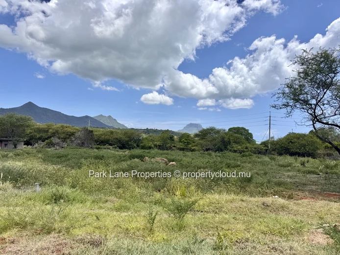 Beautiful plot in gated estate 