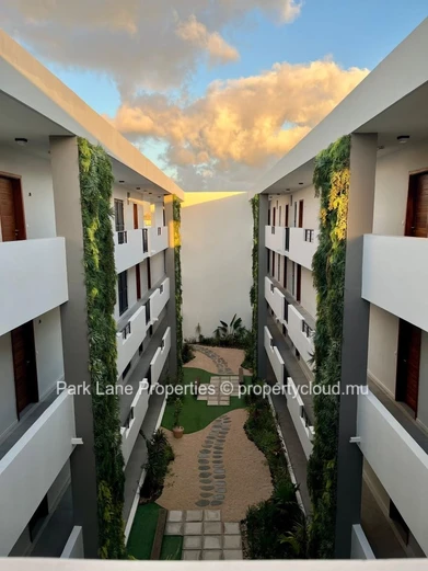 Mountain View 80m² Apartment Near All Amenities in Cap Tamarin